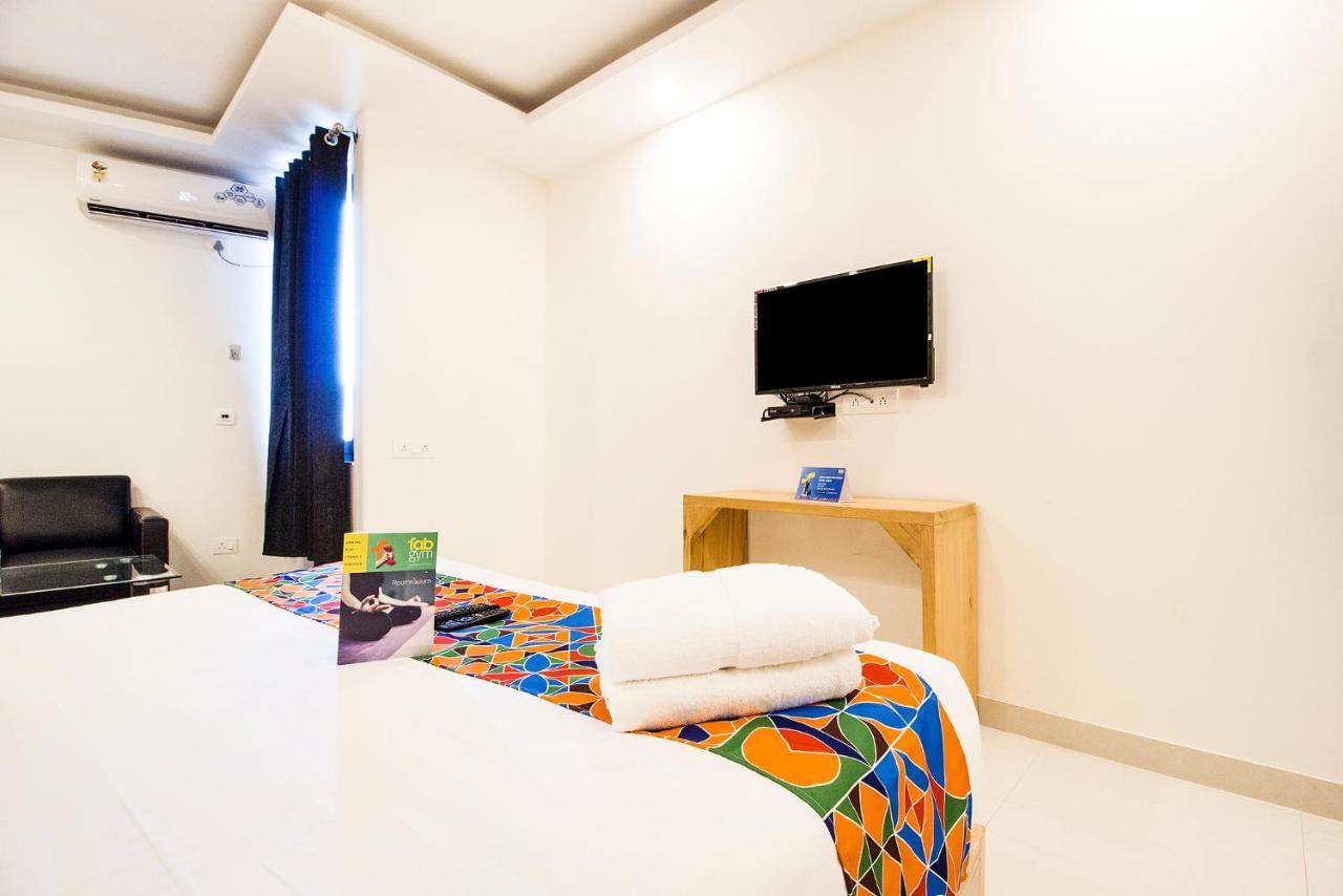 Fabhotel Modesty Delhi Airport Neu-Delhi Exterior foto