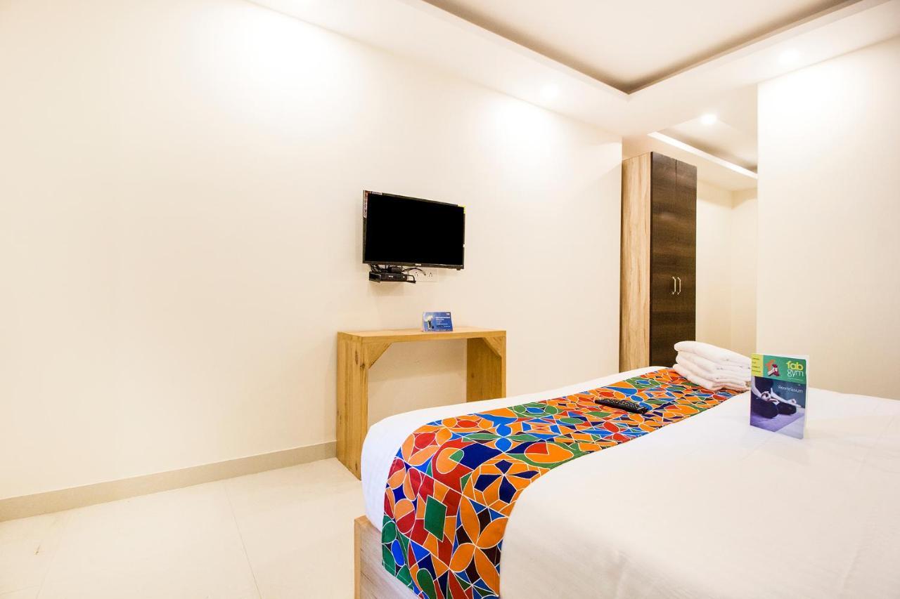 Fabhotel Modesty Delhi Airport Neu-Delhi Exterior foto